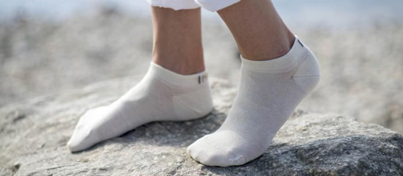 Comment retrouver la blancheur de vos chaussettes sales ?