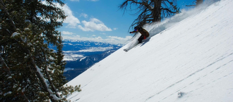 How to protect yourself from the cold while skiing: Our tips for staying warm