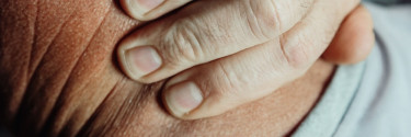 Allergie aux vêtements : les symptômes, causes et solutions